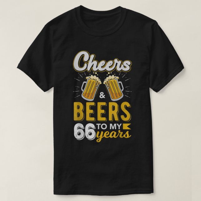 Camiseta Saludos y cervezas a los 66 años cumpleaños  (Diseño del anverso)
