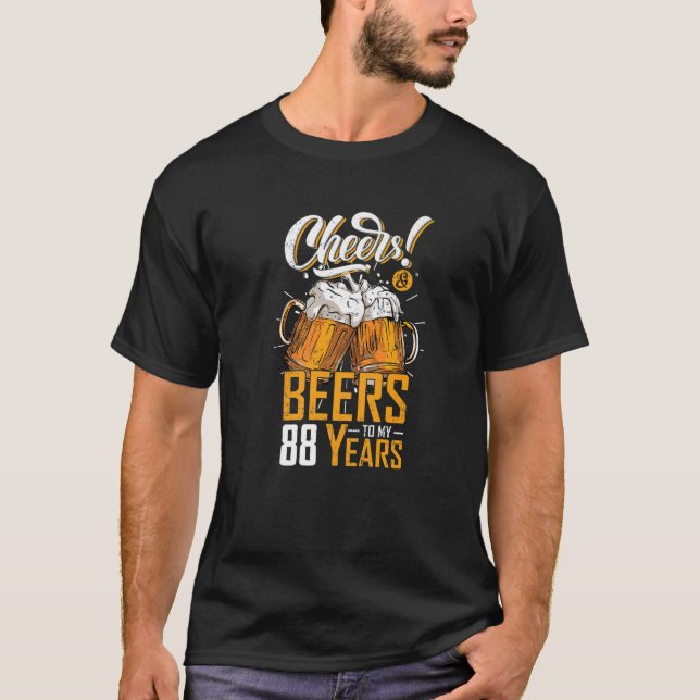 Camiseta Saludos Y Cervezas A Los 88 Años 88º Cumpleaños Gr (Anverso)