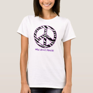 Camiseta Salvaje sobre la púrpura blanca del negro de la