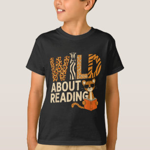 Camiseta Salvaje sobre leyendo libros lector amante bibliot