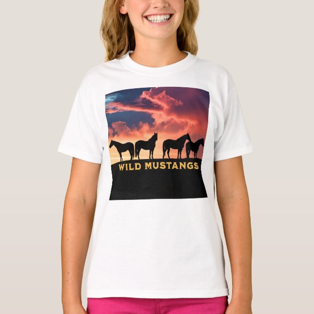 Camiseta Salvajes Mustangs en el horizonte (Anverso)