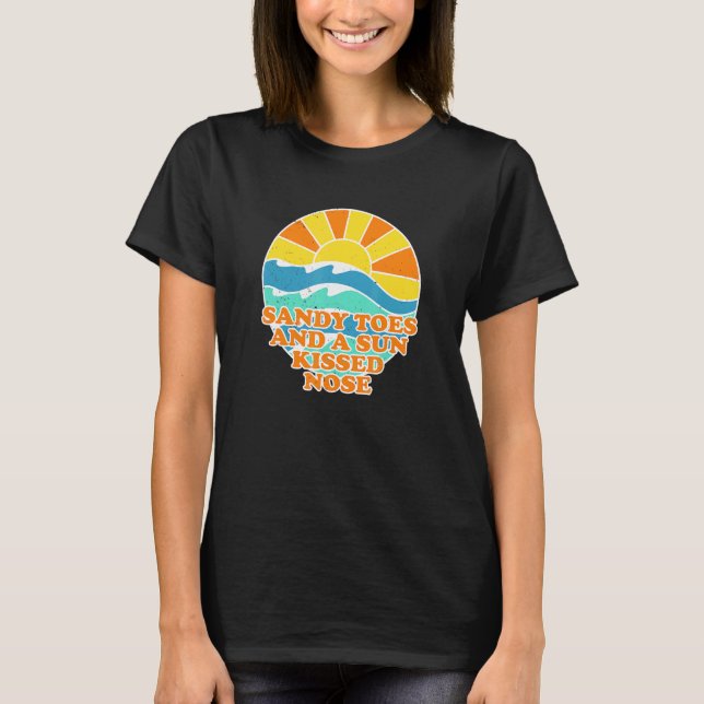 Camiseta Sandy Toes Sun Kissed Nose Beach Bum Summer (Anverso)