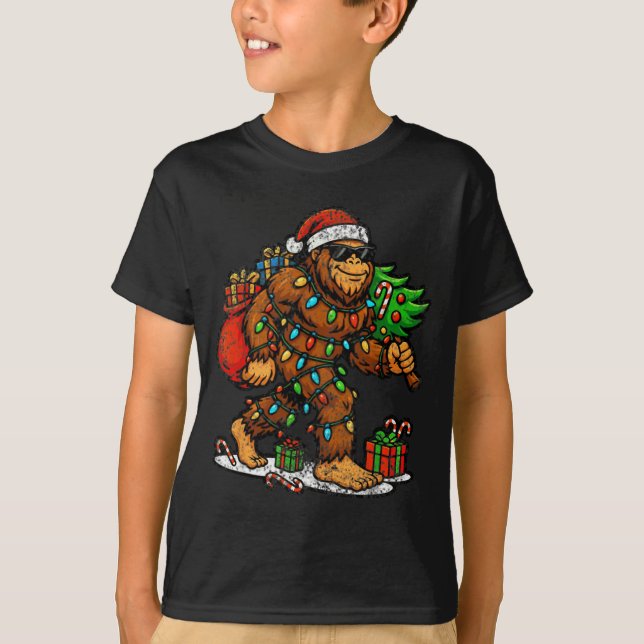 Camiseta Santa Bigfoot Christmas Tree Xmas Lights Funny Sas (Anverso)