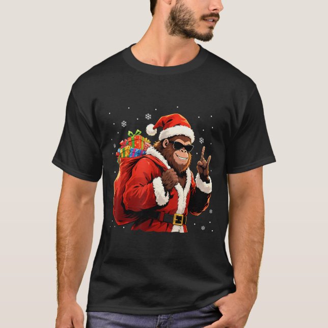 Camiseta Santa Bigfoot Rock Christmas Funny Holiday Tee  (Anverso)