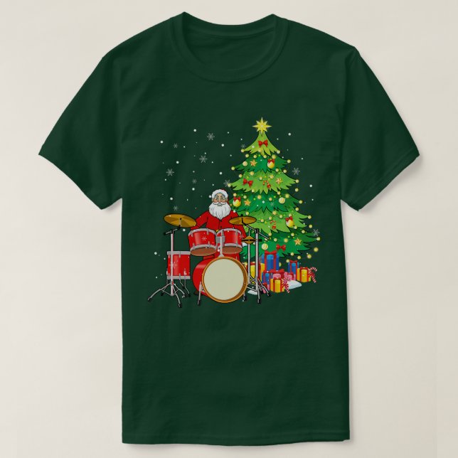 Camiseta Santa Claus toca tambores cerca del árbol de Navid (Diseño del anverso)