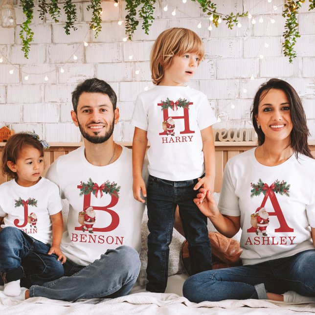 Camiseta Santa Monogrammed and Name Family Matching (Subido por el creador)