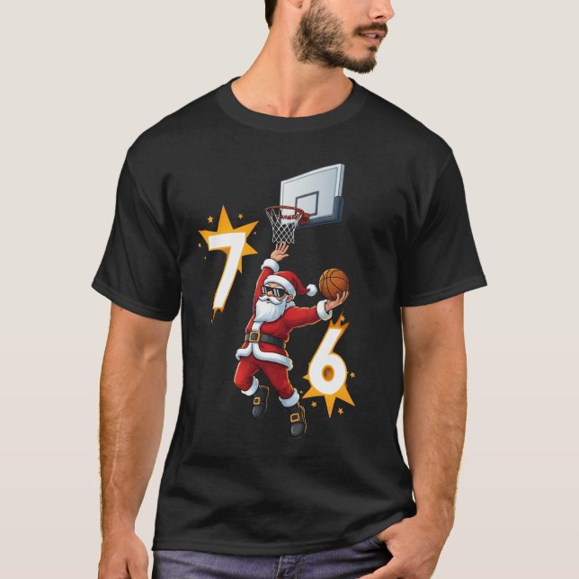 Camiseta Santa's Favorite 67 Year Old T-Shirt | Funny 67th  (Anverso)