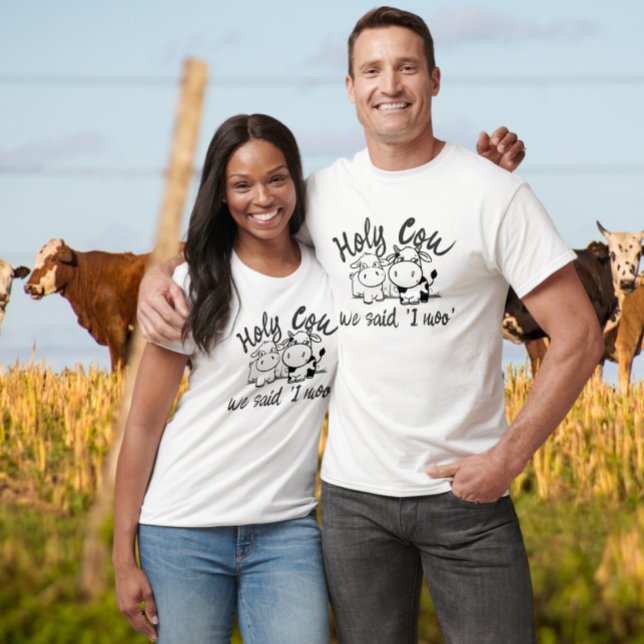 Camiseta Santo Vaca Que Triste Boda De Vaca De Moo (Holy Cow We Sad I Moo Cow Themed Wedding T-Shirts from Ricaso. Gift ideas for newly weds. Cute cows)