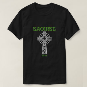 Camiseta Saoirse significa "Libertad irlandesa con cruz cel