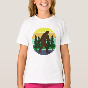 Camiseta Sasquatch Believer   Pie grande del atardecer
