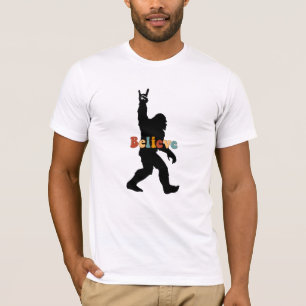 Camiseta Sasquatch, Momo, Bigfoot, Retro Rainbow Men's