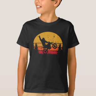 Camiseta Sasquatch Retro Sunset Riding Dirt Bike