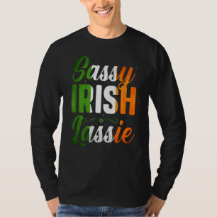 Camiseta Sassy Irish Lassie Feliz Día de San Patricio en ma