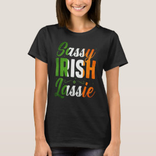 Camiseta Sassy Irish Lassie Feliz Día de San Patricio en ma