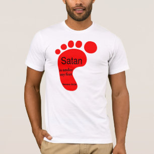 Camiseta Satan bajo mis pies "pie rojo "