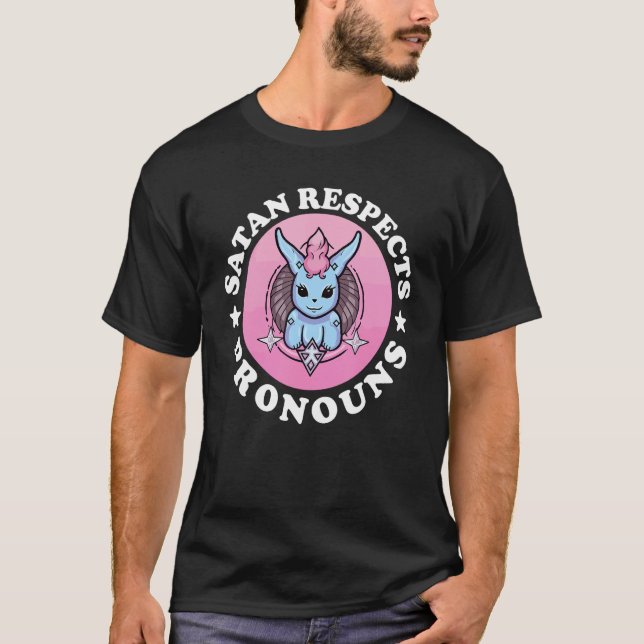 Camiseta Satan Respects Pronouns LGBTQ Gay Pride (Anverso)