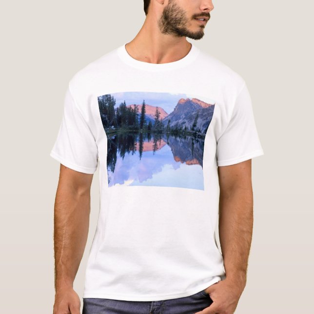 Camiseta Sawtooth Wilderness, Idaho. EE. UU. Cúmulus (Anverso)