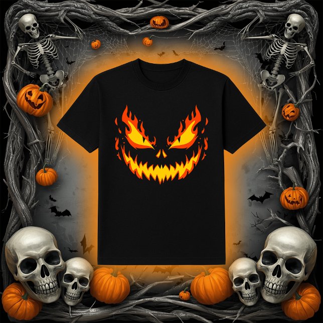 Camiseta Scary Fiery Jack-O-Lantern (Subido por el creador)
