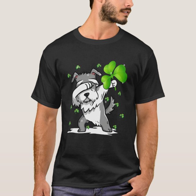 Camiseta Schnauzer Dabbing, la ministra de Shamrock de Irla (Anverso)