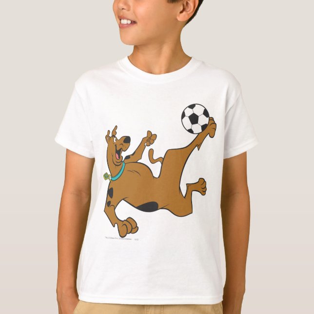 Camiseta Scooby-Doo Jugando Fútbol (Anverso)