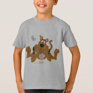 Camiseta Scooby-Doo que admira la flor
