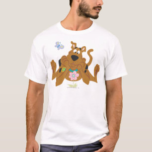 Camiseta Scooby-Doo que admira la flor