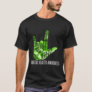 Camiseta Sé amable de amar al Rótulo Idioma de la mano de l
