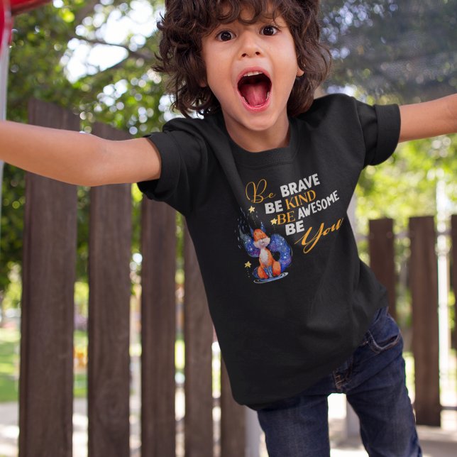 Camiseta Sé valiente, sé amable, hazte una cita (Subido por el creador)