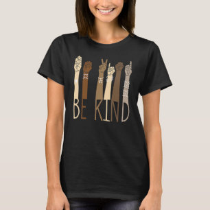 Camiseta Sea amable con la mano del lenguaje de Rótulo habl