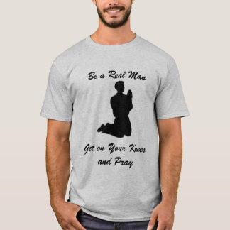 Camiseta Sea un hombre real, consiga en sus rodillas y