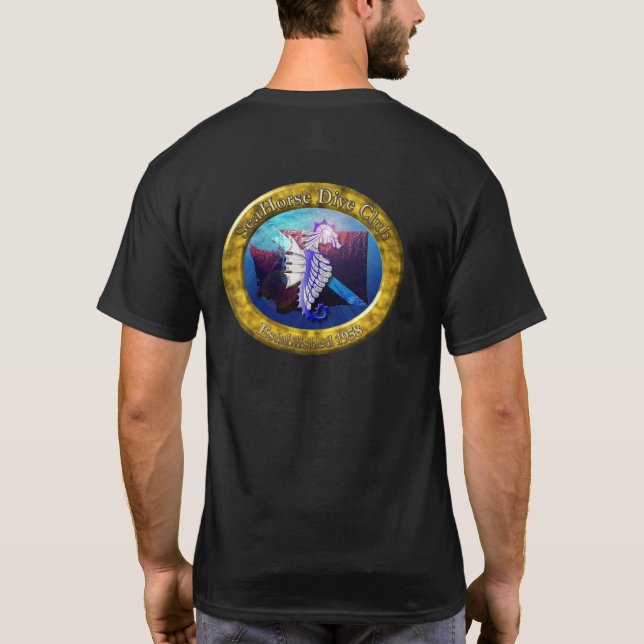 Camiseta SeaHorse Undersea Club Escudo Tee-Shirt (Reverso)