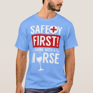 Camiseta Seguridad Primer Bebida con una emergencia médica 