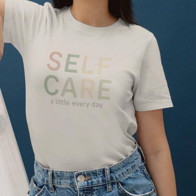 Camiseta Self Care, Cozy Typography, Warm Aesthetic (Subido por el creador)