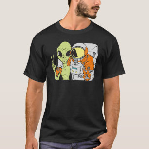 Camiseta Selfie Alien y Astronauta Ufo Aliens Galaxy Univer