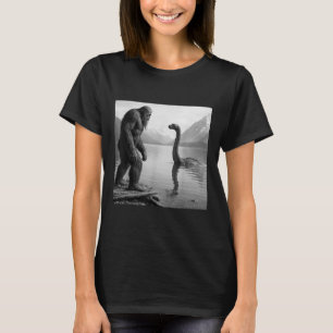 Camiseta Selfie de Bigfoot con regalos de Loch Ness Monster