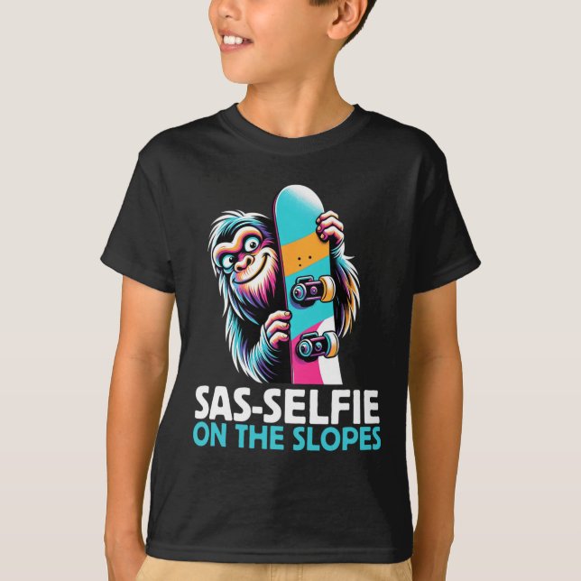 Camiseta Selfie De Sas En Las Pistas Snowboard Bigfoot Snow (Anverso)