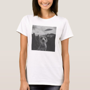 Camiseta Selfie de suricata en un paisaje montañoso surreal