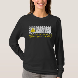Camiseta Señal de advertencia de tecnología divertida El us