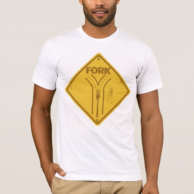 Camiseta Señal de tráfico divertida de la bifurcación en la (Anverso)