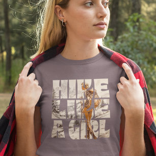Camiseta Senderismo como un Chica haciendo senderismo en ca