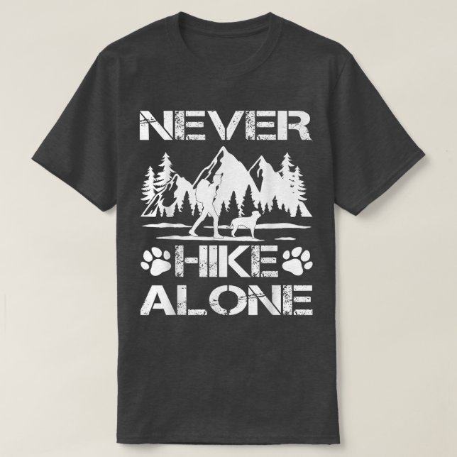 Camiseta Senderismo Con Perro Nunca Subir Sola  (Diseño del anverso)