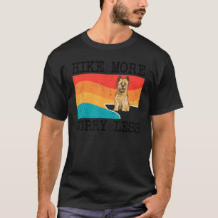 Camiseta Senderismo más preocupante, menos excursión gráfic