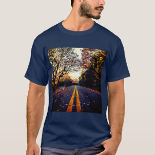 Camiseta Sendero de otoño con un lobo – Concepto de bosque 