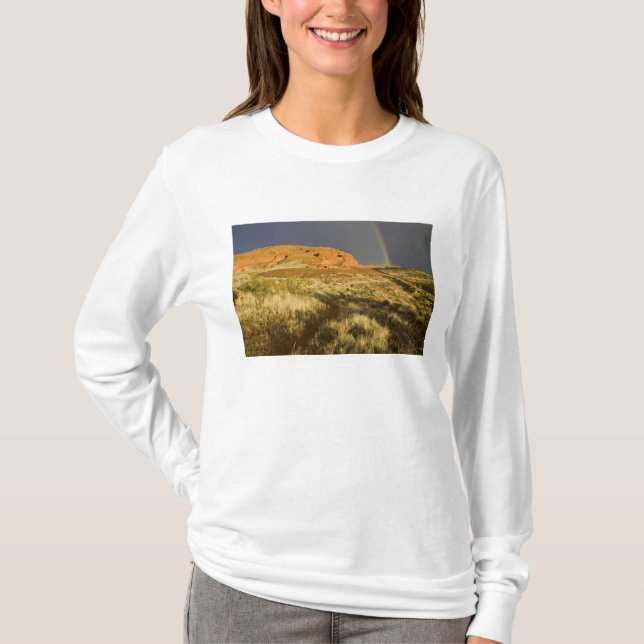 Camiseta Sendero simple en Red Cliffs Desert Preserve cerca (Anverso)