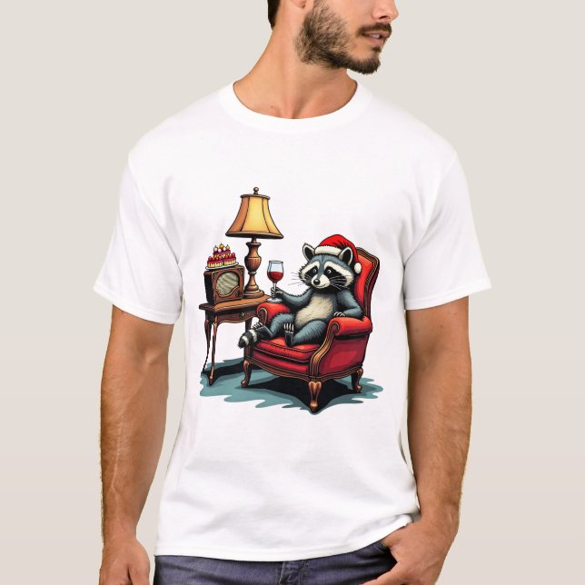 Camiseta Sentado en silla de mapache, tomando vino único (Anverso)
