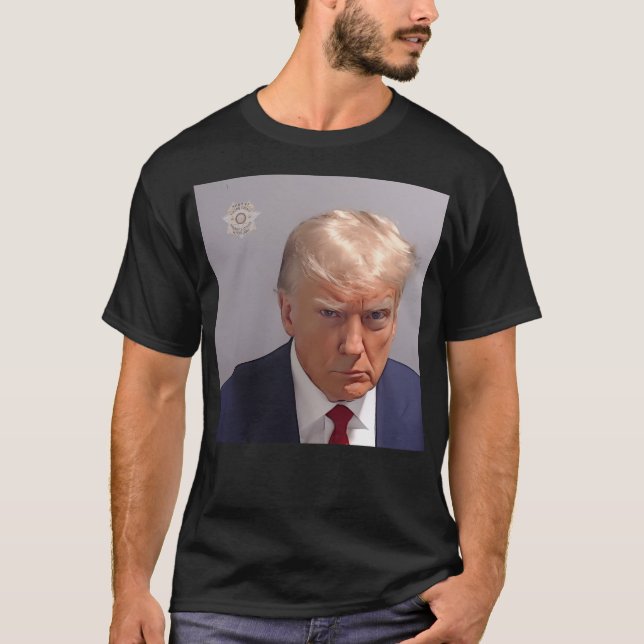 Camiseta Sentencian a Donald Trump por asesinato en 2024 (Anverso)
