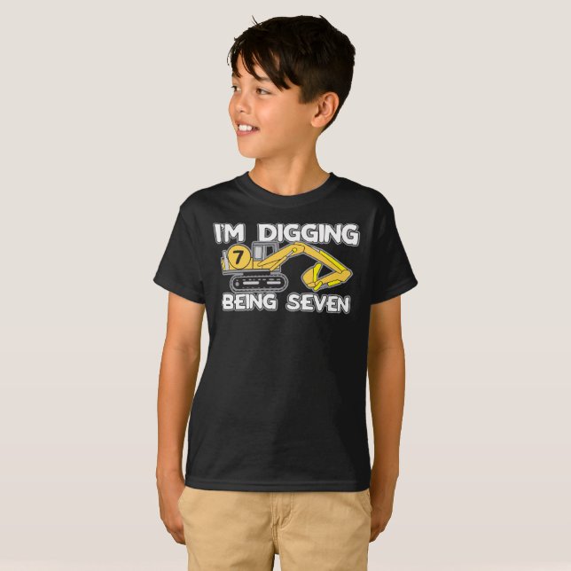 Camiseta Séptimo cumpleaños de niño que cavé siendo siete (Anverso completo)