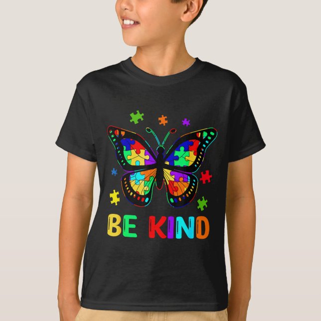 Camiseta Ser Amable Rompecabezas de Mariposa de Conciencia  (Anverso)