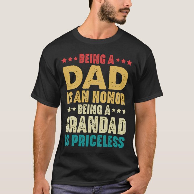 Camiseta Ser Papá Es Un Honor Ser Abuela No Tiene Precio (Anverso)