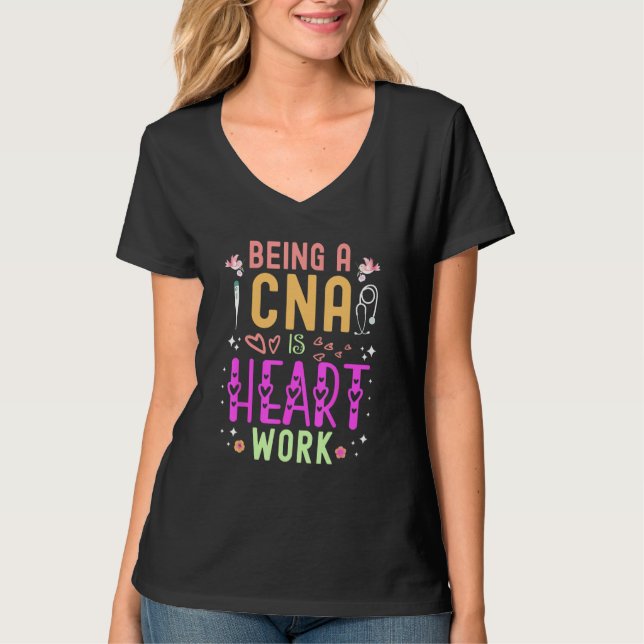 Camiseta Ser un CNA es trabajo del corazón Tees (Anverso)